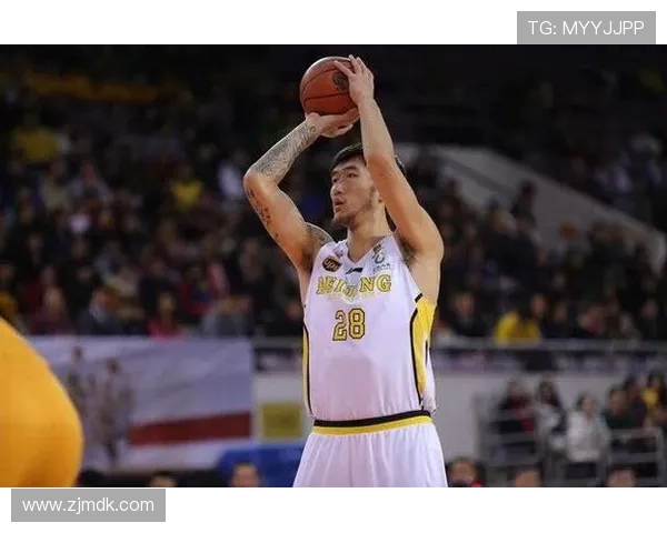 北京篮球队以54分稳居总决赛积分榜首位展现强劲实力 北京篮球队以54分稳居总决赛积分榜首位展现强劲实力