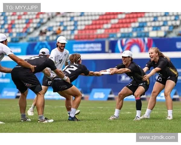 飞盘战术揭秘：成都飞盘队的进攻策略与团队协作分析